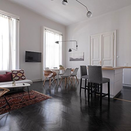 City Center Industrial Residence Budapest Esterno foto